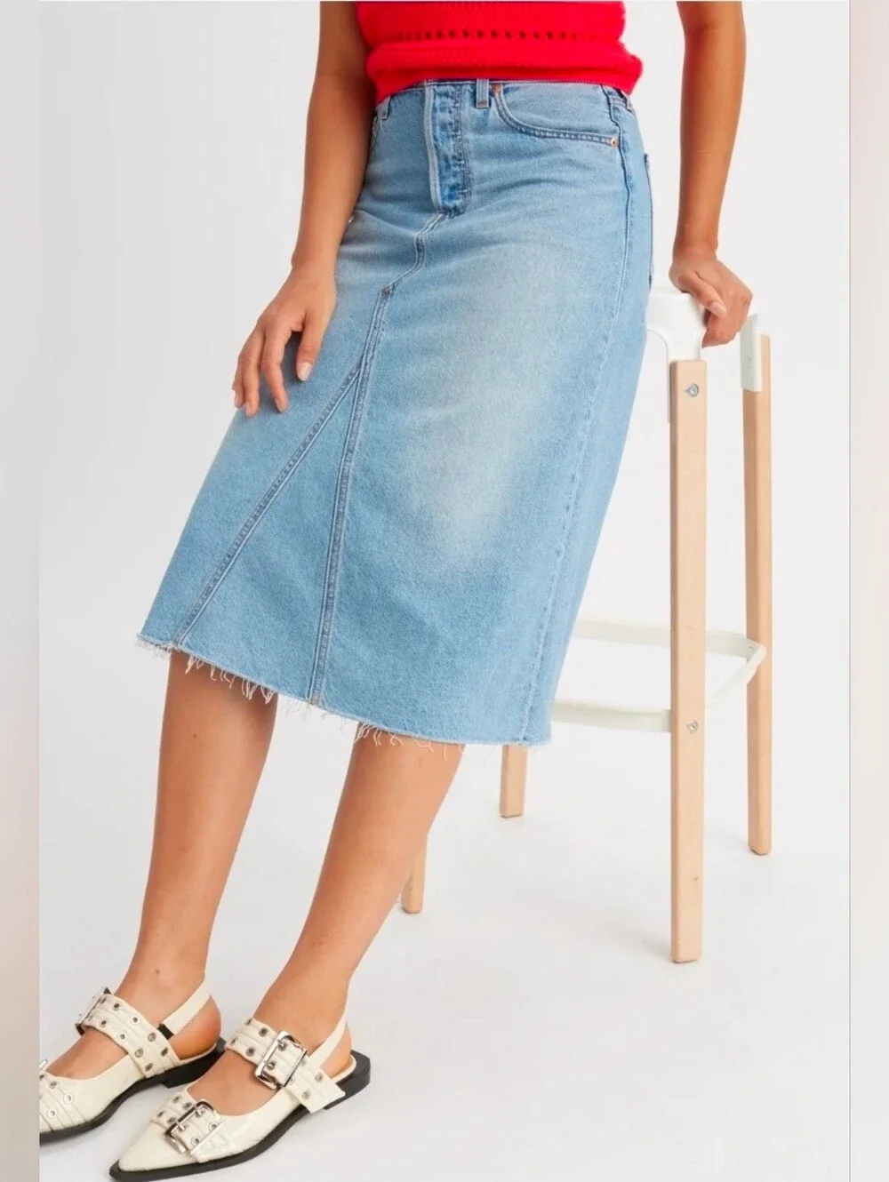 NWT Levi's High-Rise Light Wash A-Line Denim Midi Skirt | Deconstructed Raw Hem - Picture 3 of 11